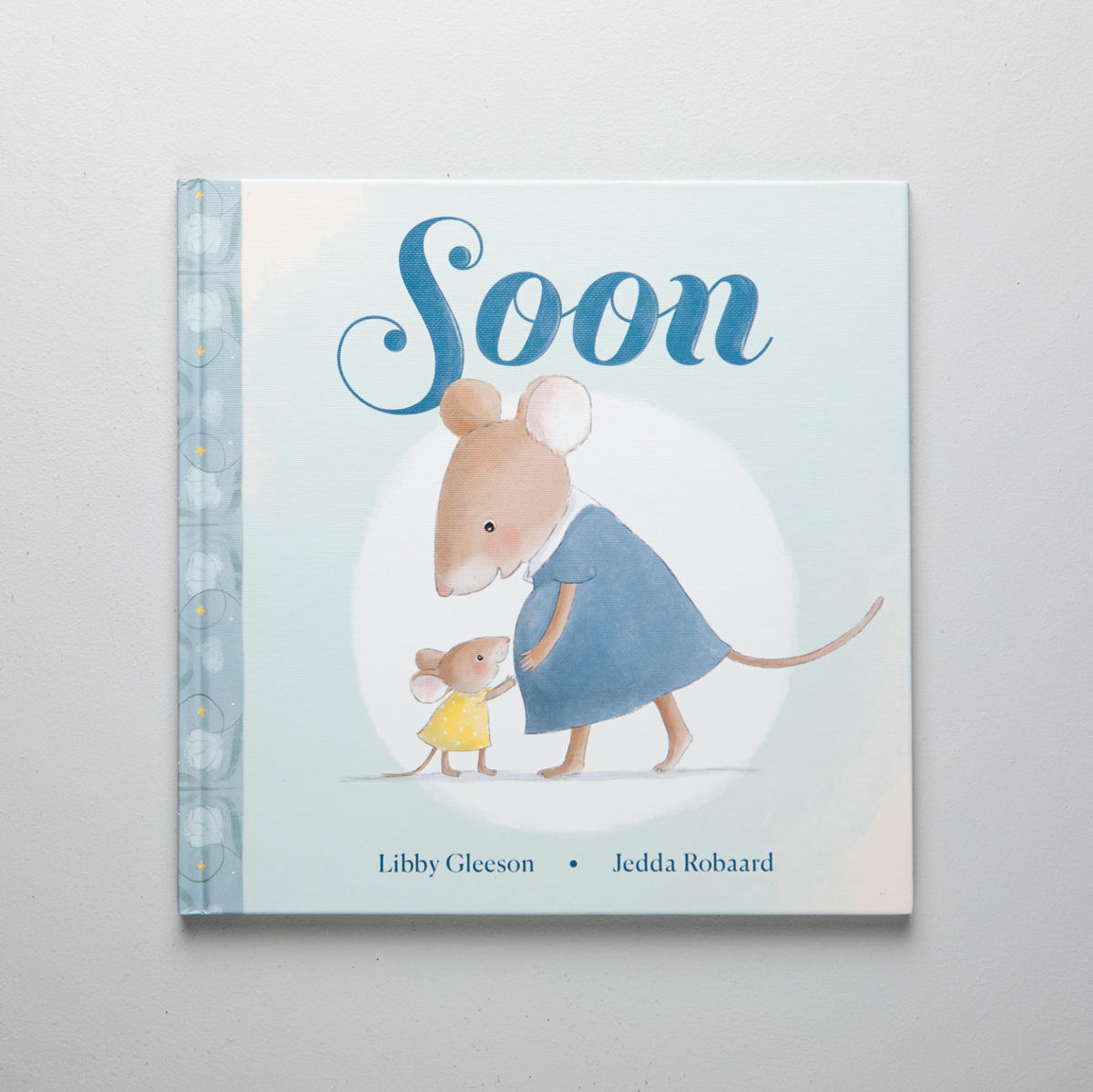 soon baby book by libby gleeson